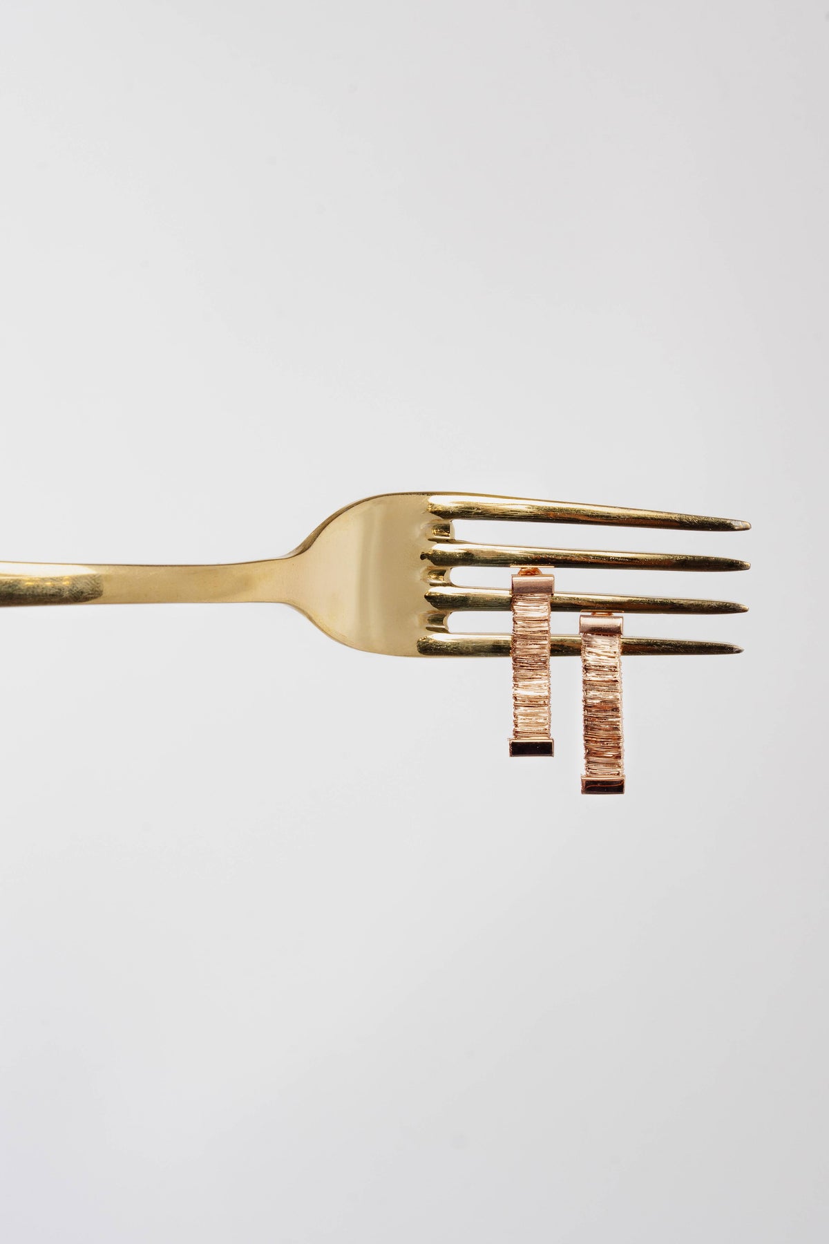 ENDLESS WIRE EARRINGS