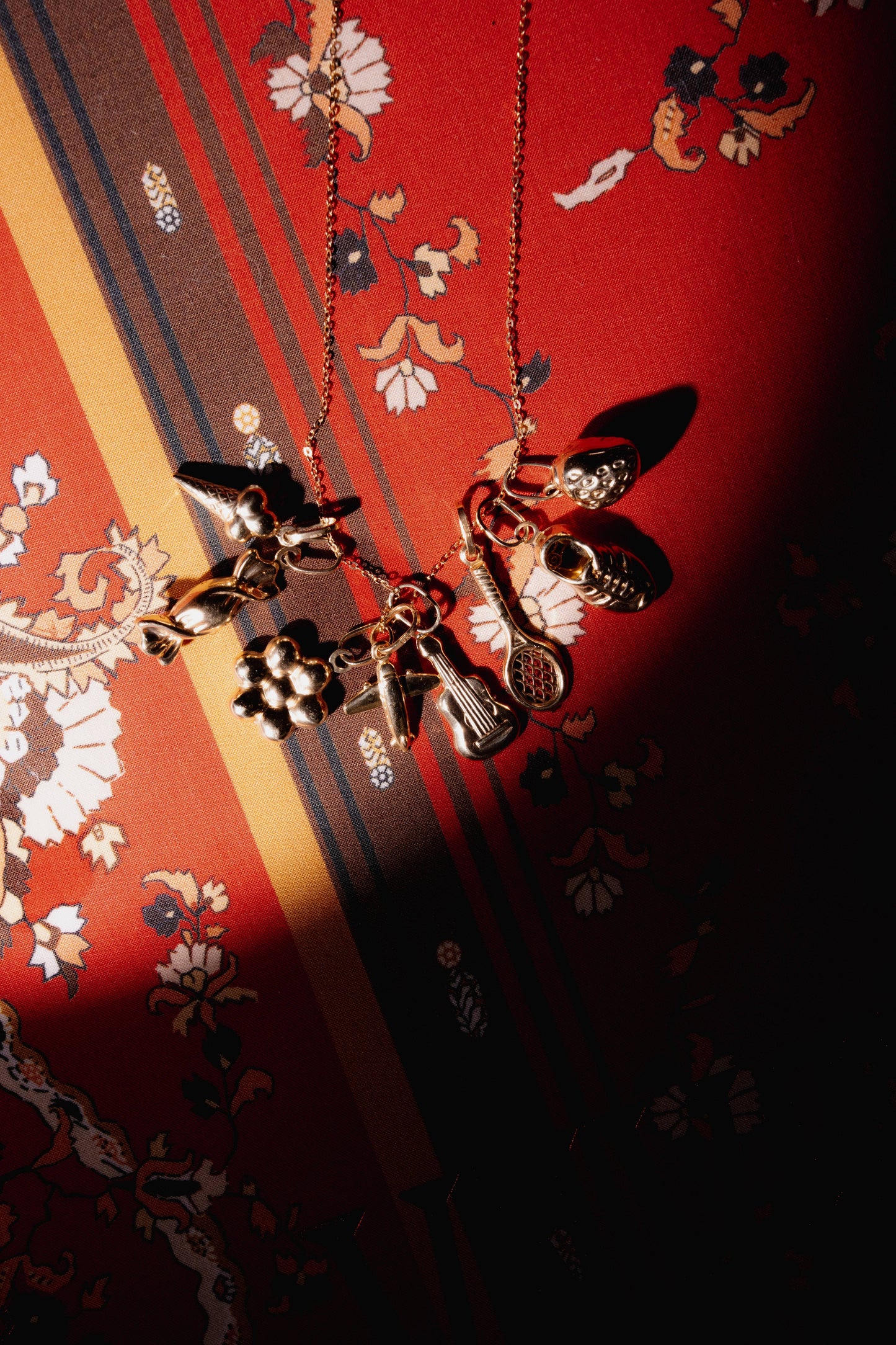 CHARMY NECKLACE