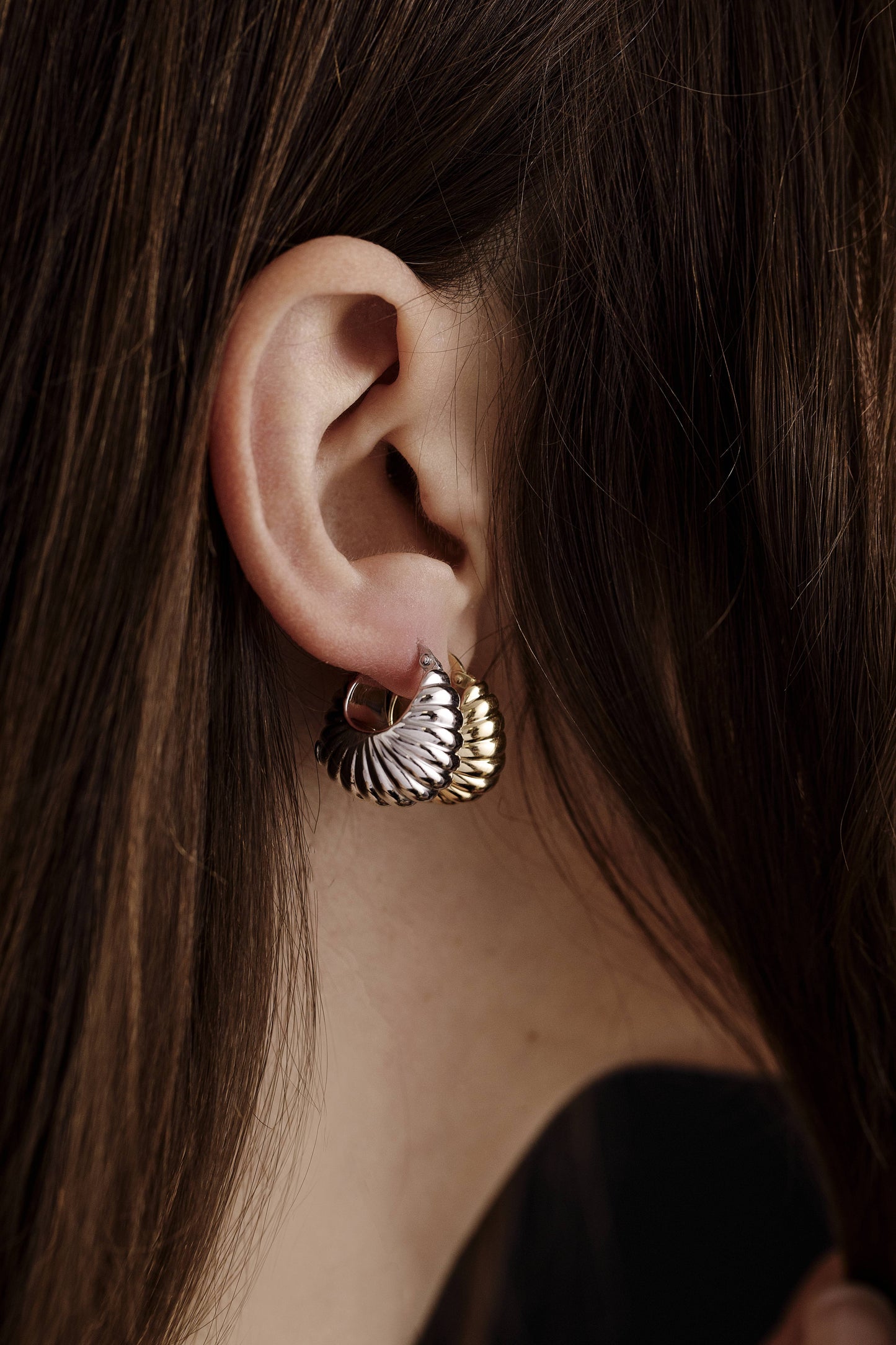 CORAL HOOPS