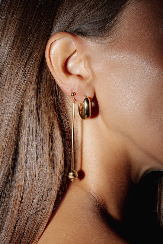 CLASSIC CLASP HOOPS