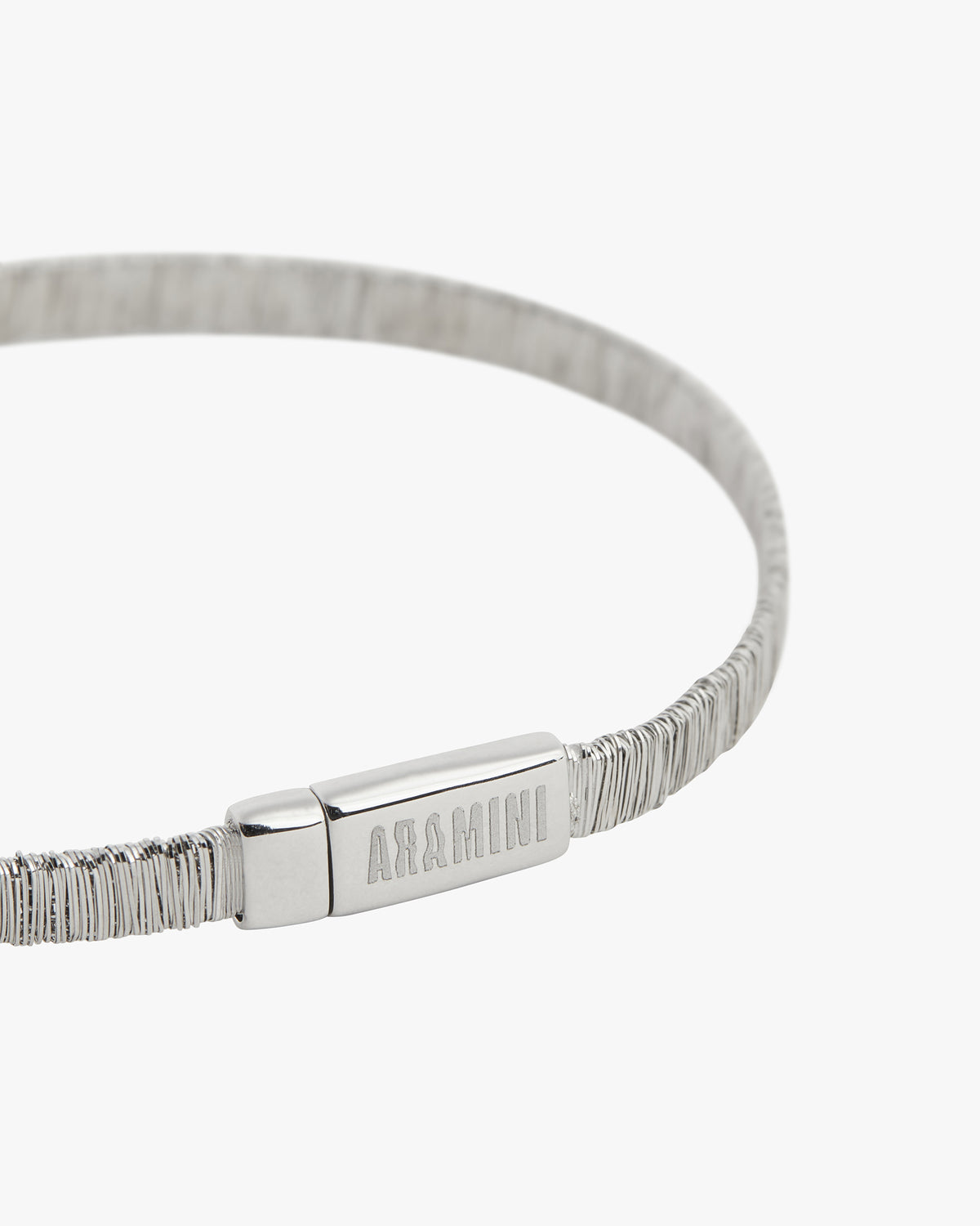 THIN ENDLESS WIRE BRACELET